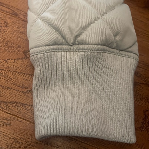 Evy’s Tree The Sydney Quilted 3/4 Length Silver Coat - Picture 7 of 7